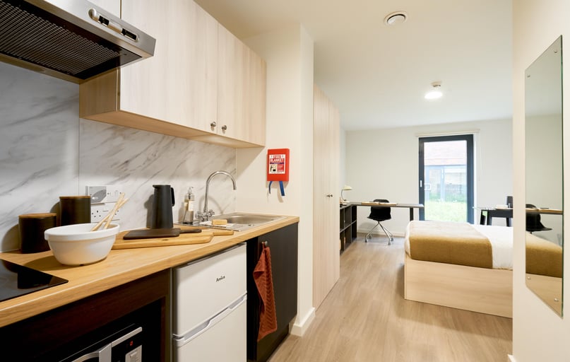 Gold Studio, Dun Holm House, Unit 8, The Riverwalk, City Centre, Durham - Image 1